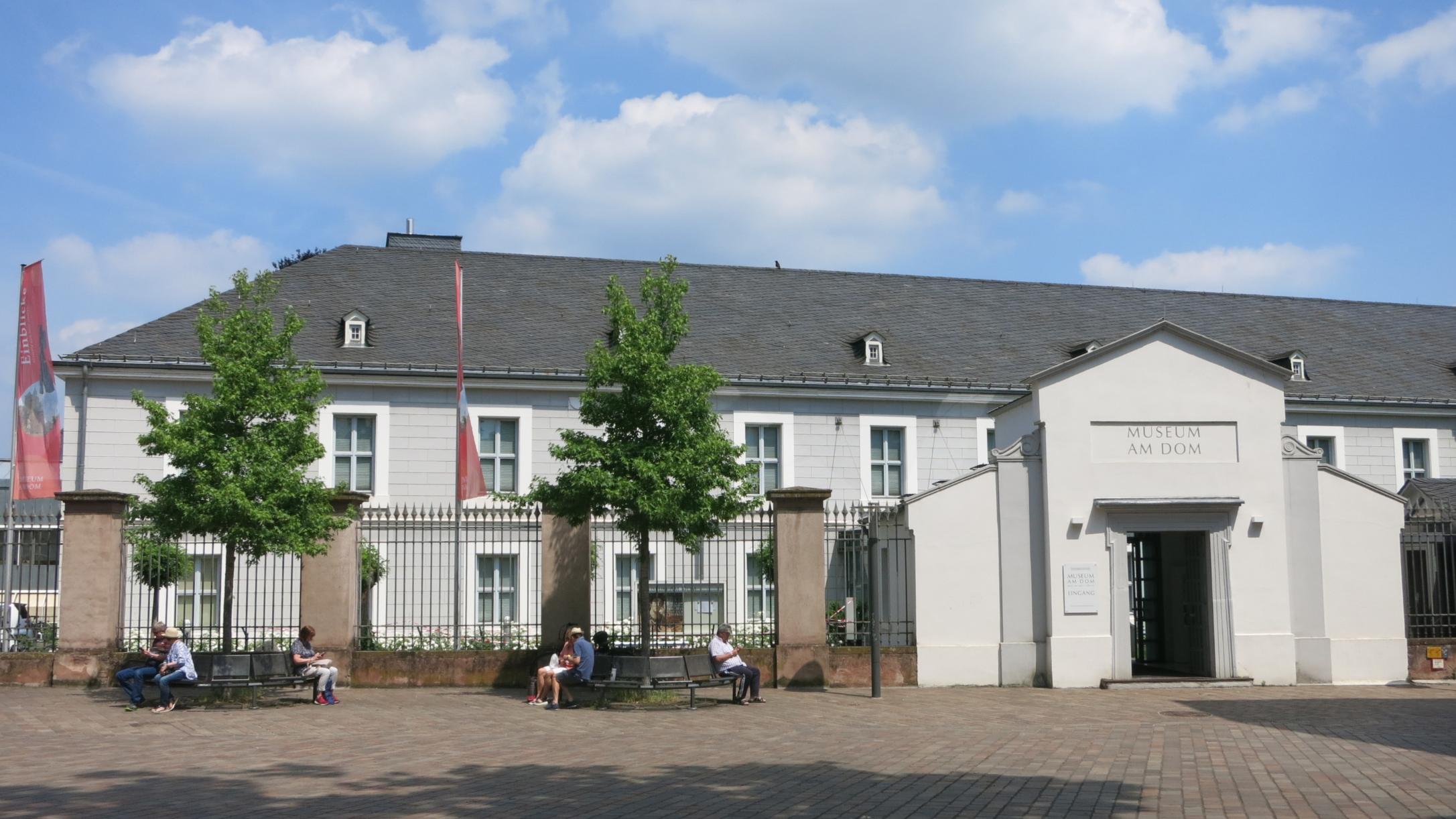 Das Museum am Platz der Menschenwürde